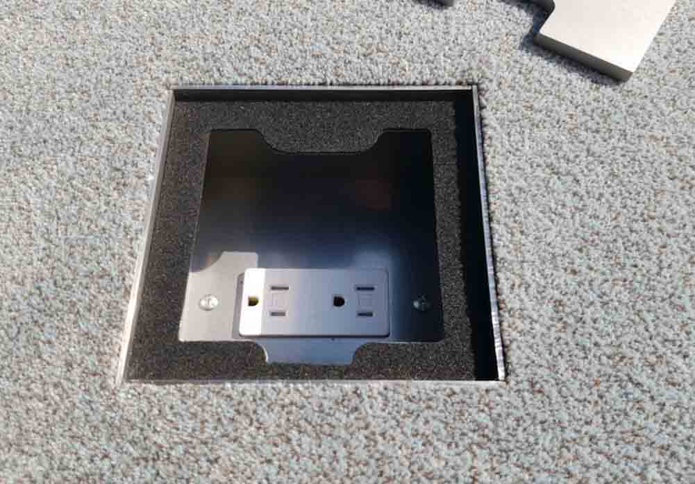Square Floor receptacle, suitable for all floor coverings