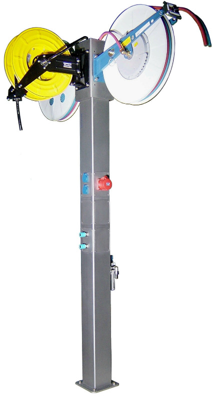 Energies&auml;ule (Elektrant) mit Schlauchaufrollern