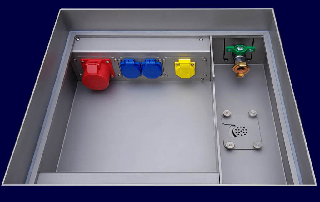 Floor Pit type VELGAST, 6 variable socket modules, 1 or 2 tap water, wastewater connection, truck proof