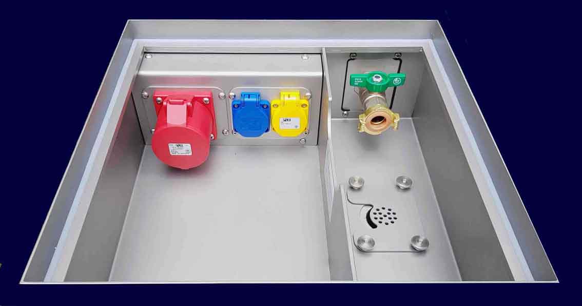 Vloerput type ULMEN, met CEE32A, WSD16A, dubbele data, leidingwater, afvalwater