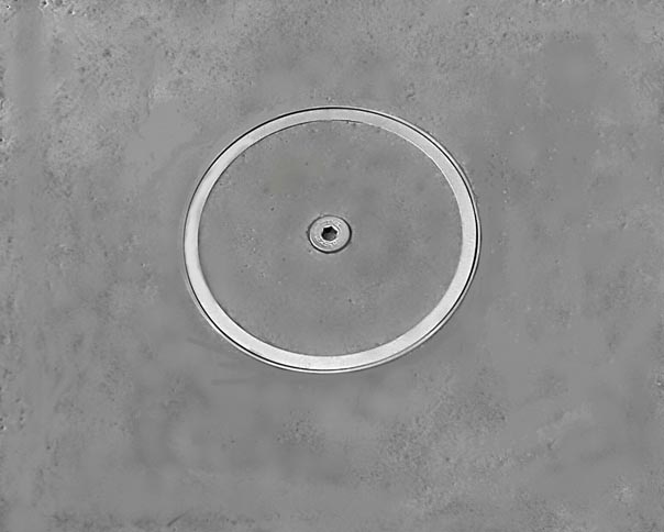 Flache Edelstahl-Bodensteckdose fuer Estrichfussboeden