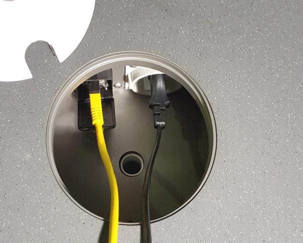 Bodeneinbaudose mit Schuko- und Neutrik Datensteckdose